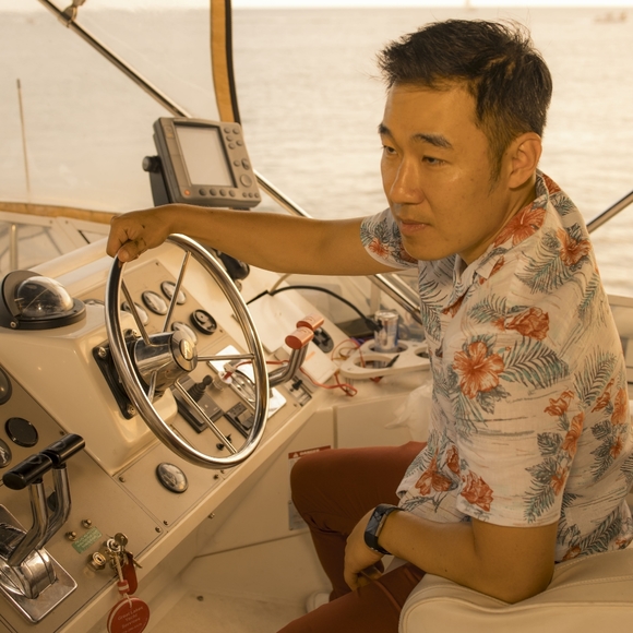 Meet your Posher, Sharky - Picture 1 of 2